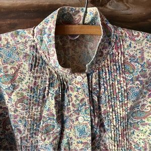 Vintage magenta and aqua paisley blouse button-down 1960s cotton blend 32